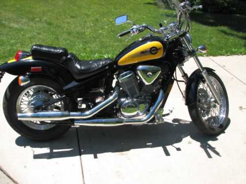 Honda VT600CD (SHADOW VLX DELUXE)