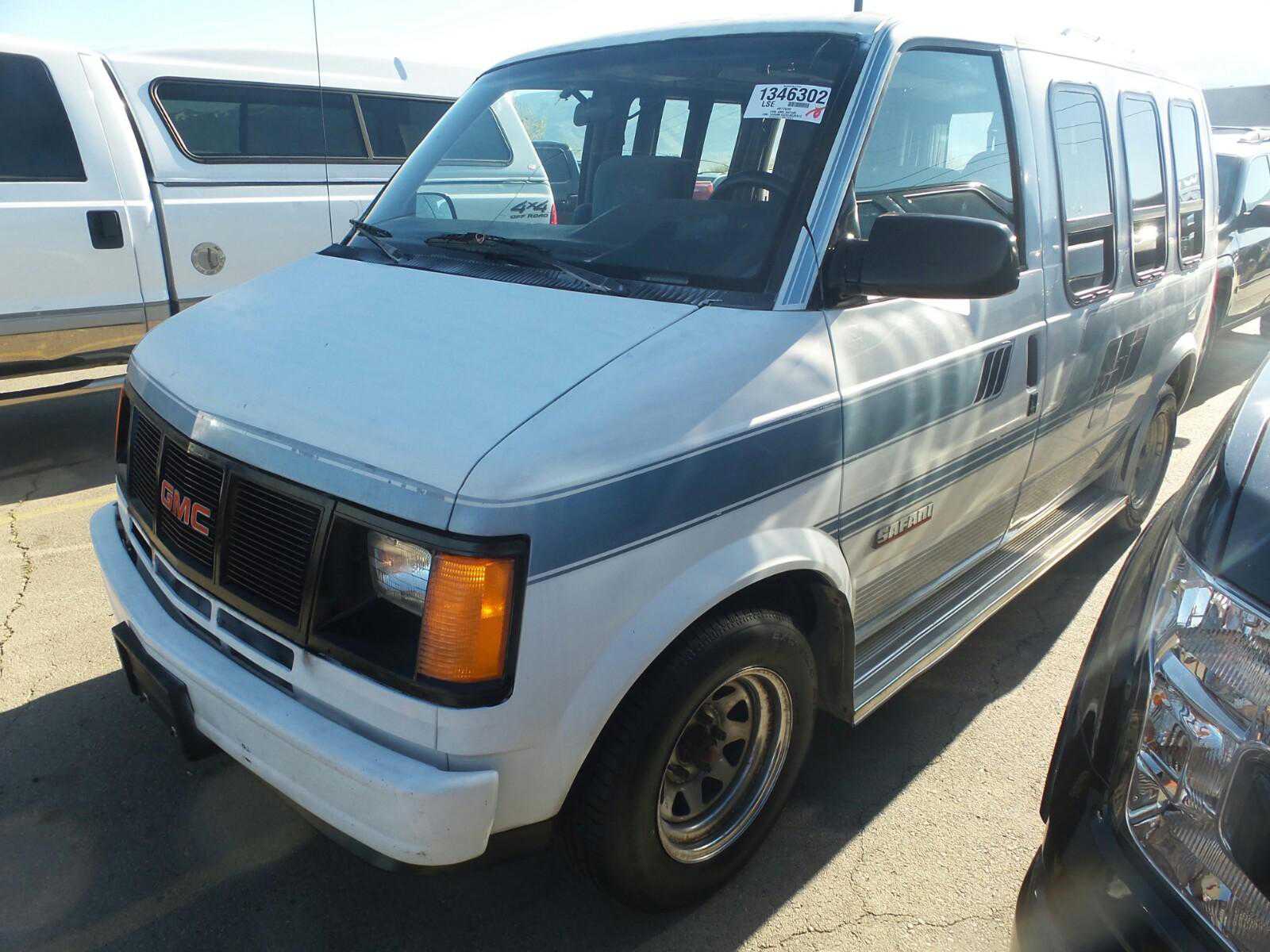 GMC Safari