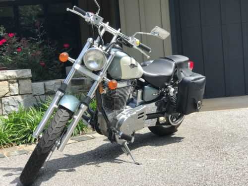 Suzuki LS650L
