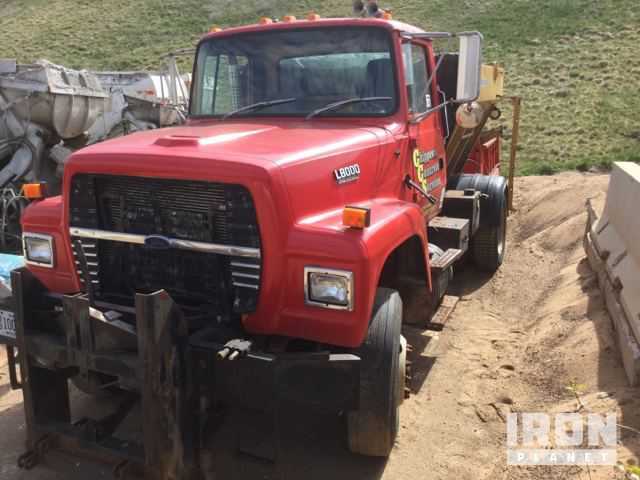 Ford L8000