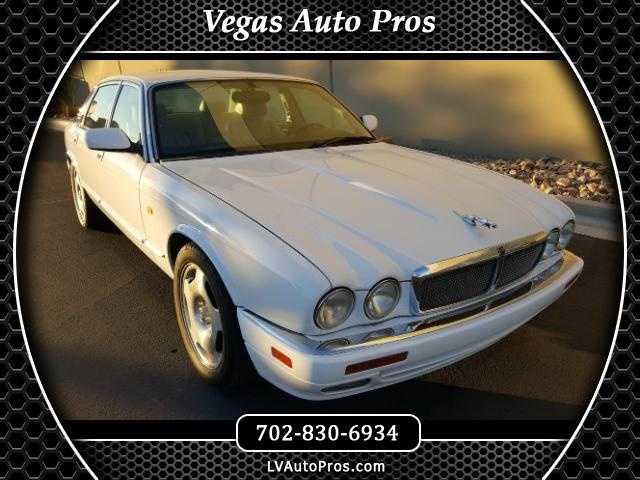 Jaguar XJR