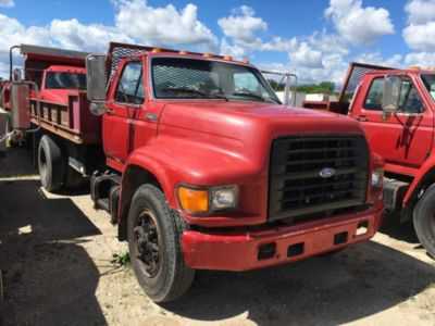 Ford F-700