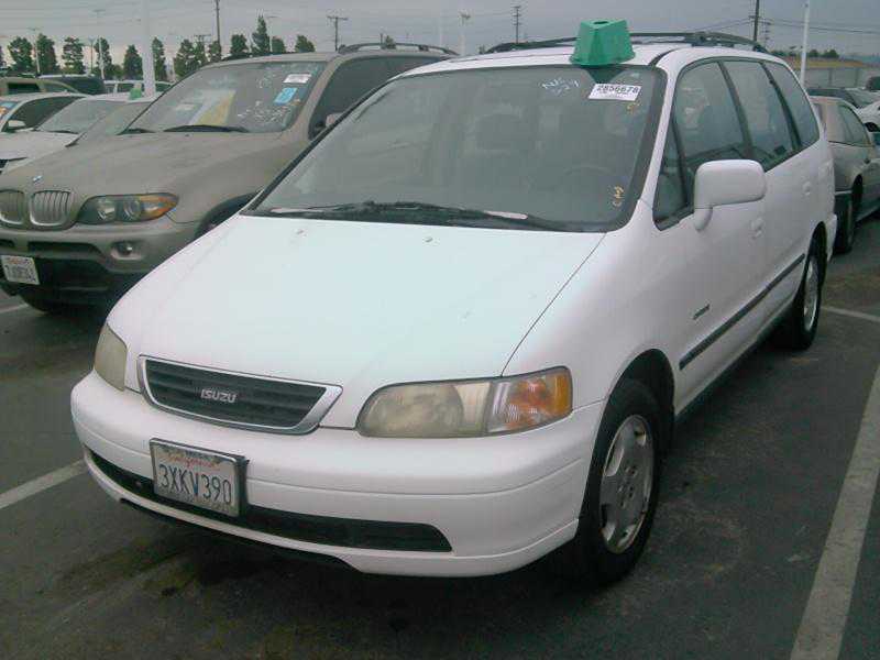 Isuzu Oasis