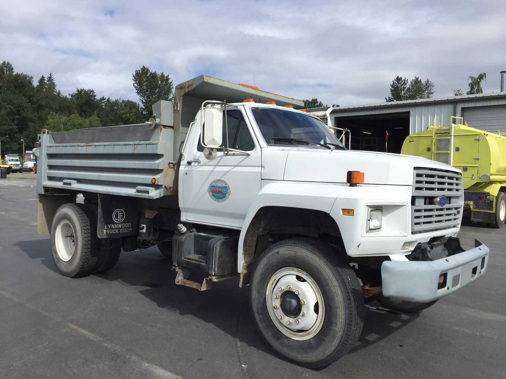 Ford F-800