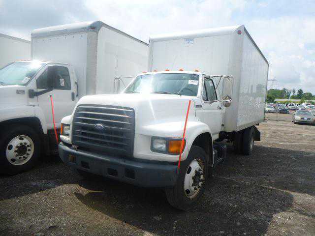 Ford F-700
