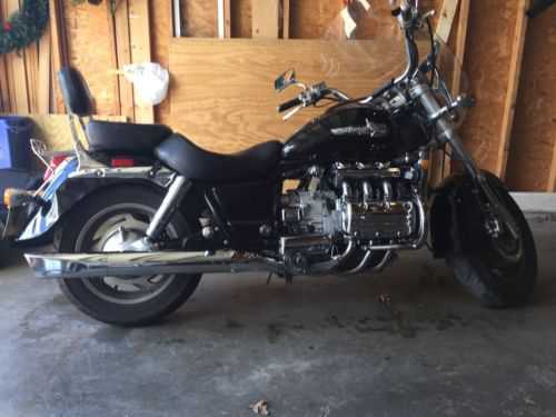 Honda GL1500C (VALKYRIE)