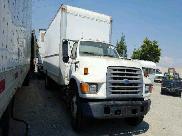 Ford F-700