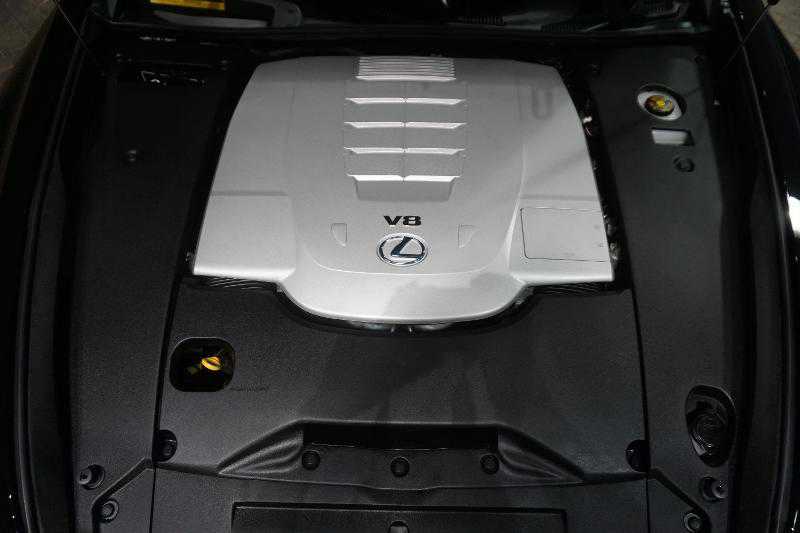 Lexus' engine