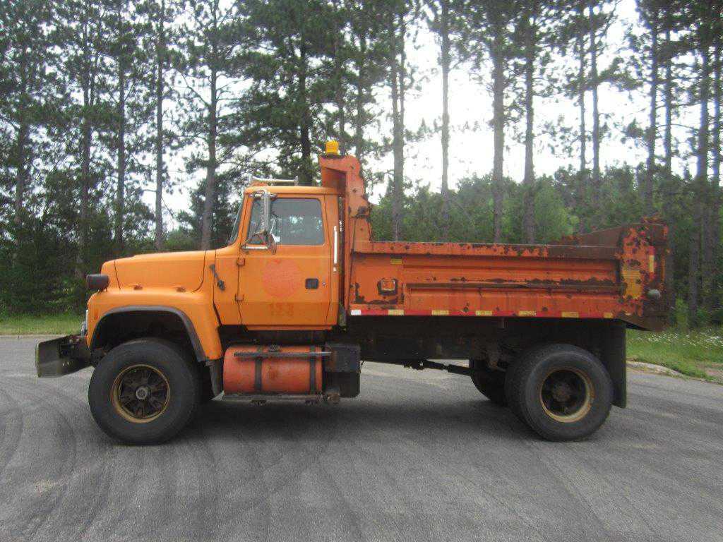Ford L8000