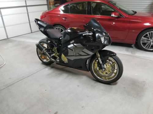 Honda RVT1000R (RC51)