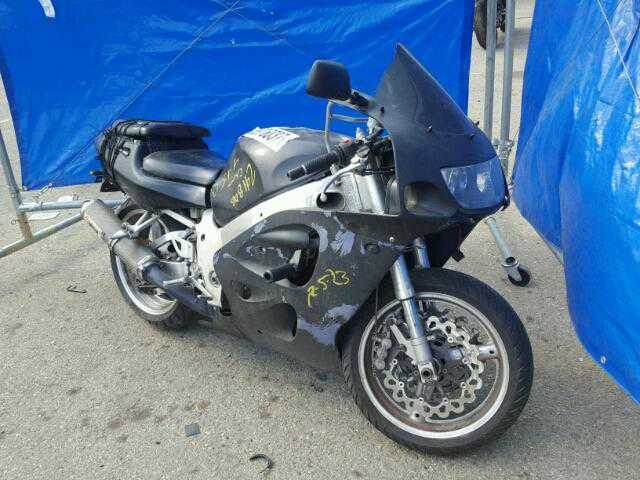 Suzuki GSX-R750