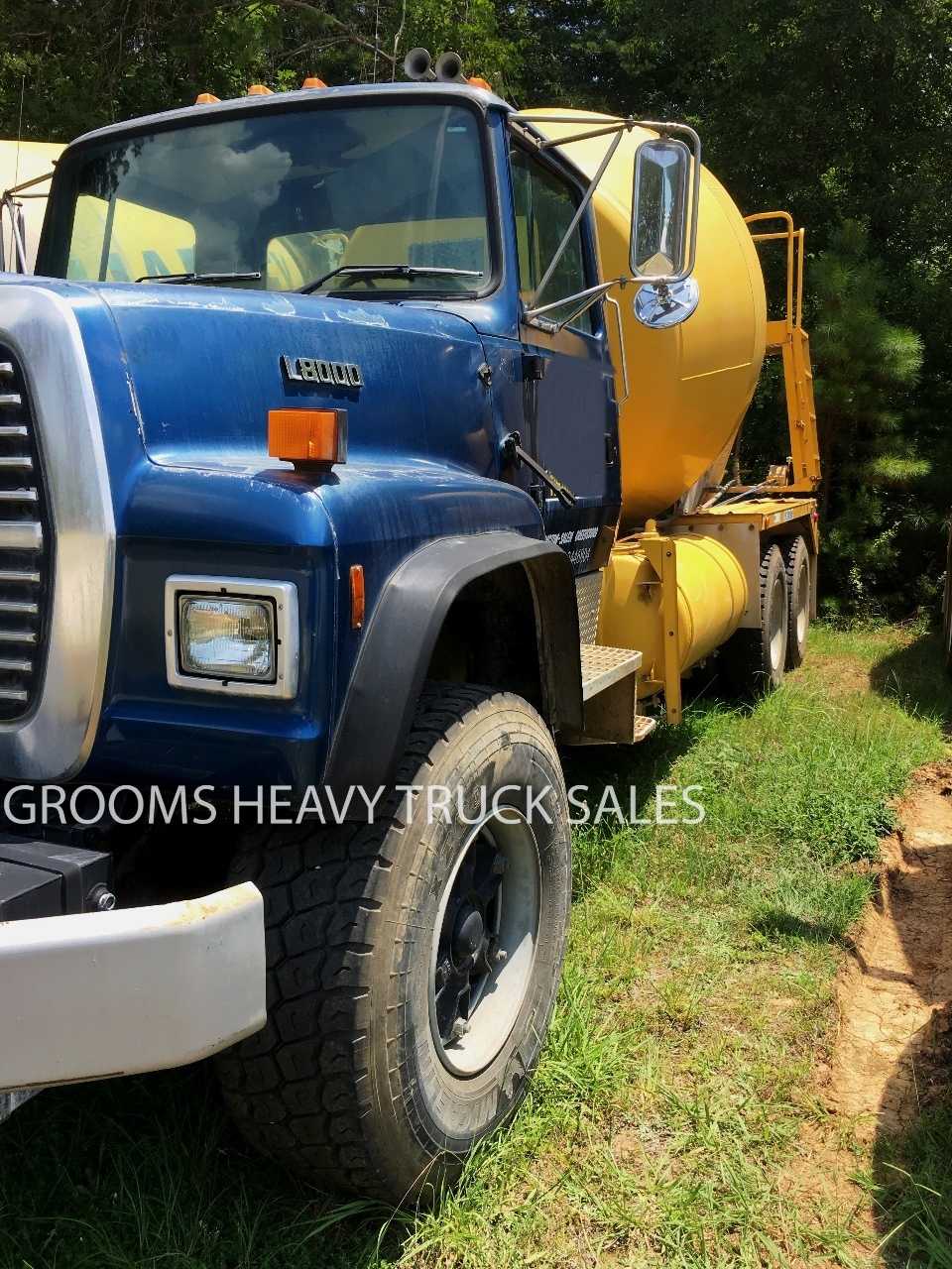 Ford LT8000