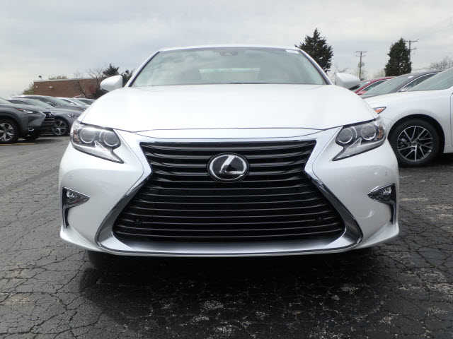 2017 Lexus ES
