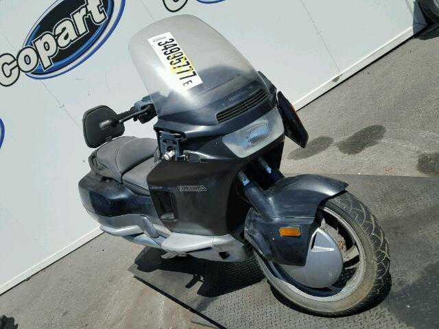 Honda PC800 (PACIFIC COAST)
