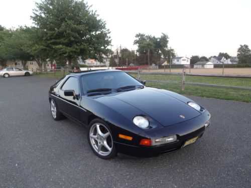 Porsche 928