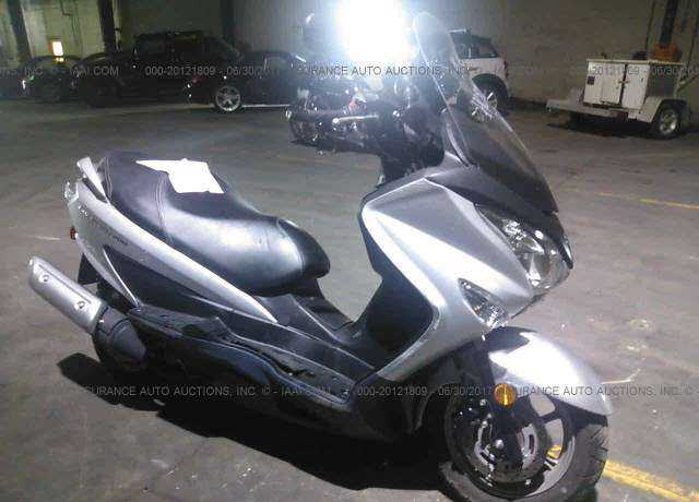 Suzuki UH200L
