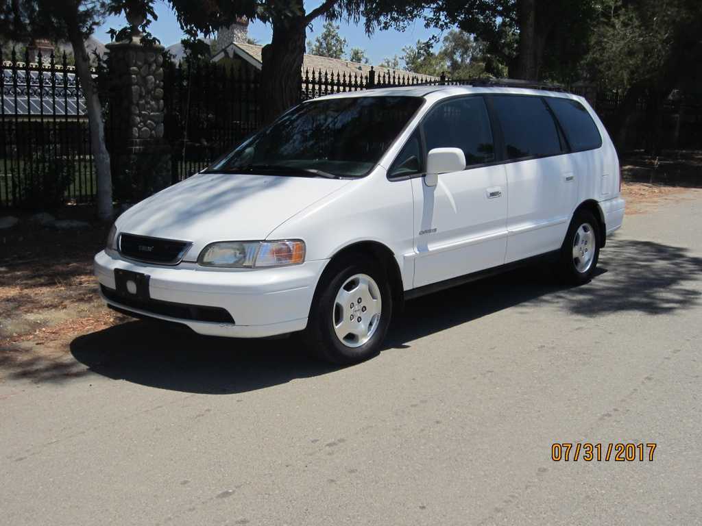 Isuzu Oasis