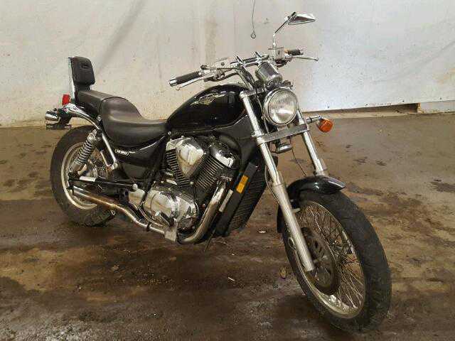 Suzuki VS800