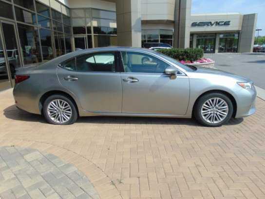 2015 Lexus ES
