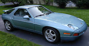 Porsche 928