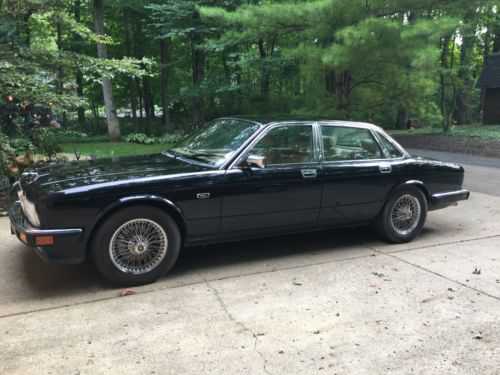 Jaguar XJ12