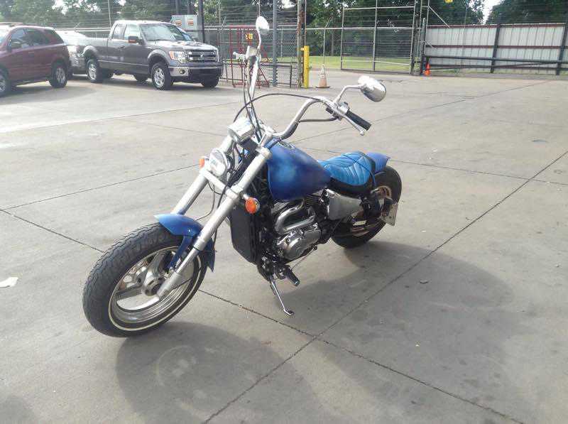 Suzuki VZ800