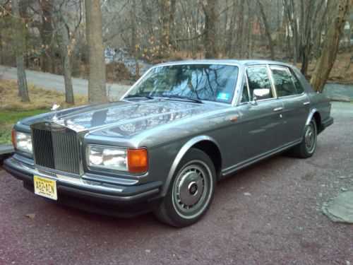 Rolls-Royce Silver Spirit