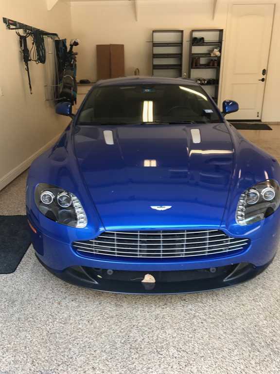 Aston Martin V8 Vantage