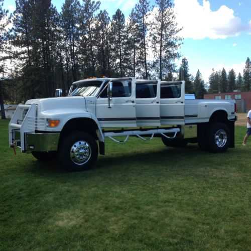 Ford F-700