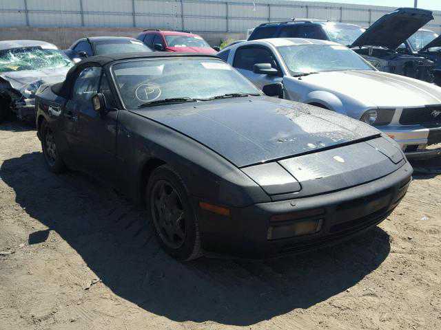 Porsche 944