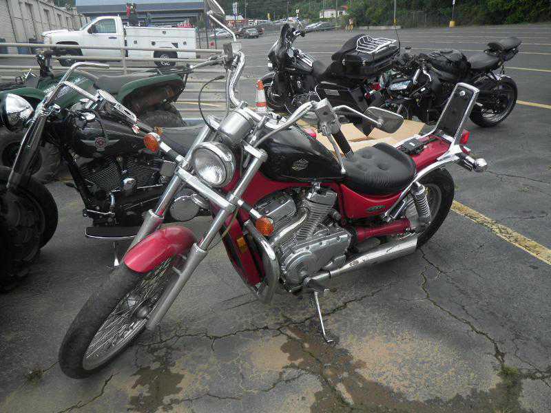 Suzuki VS800