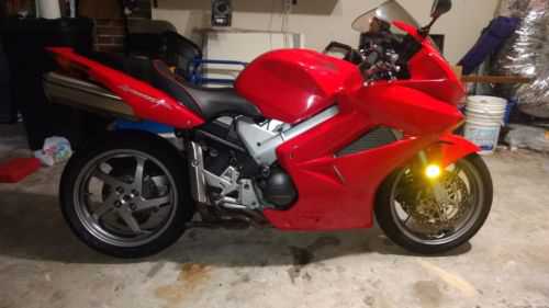 Honda VFR800 (INTERCEPTOR)