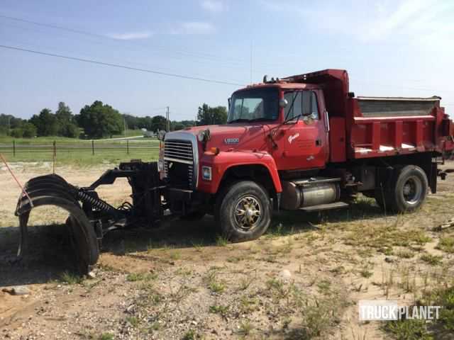 Ford L8000