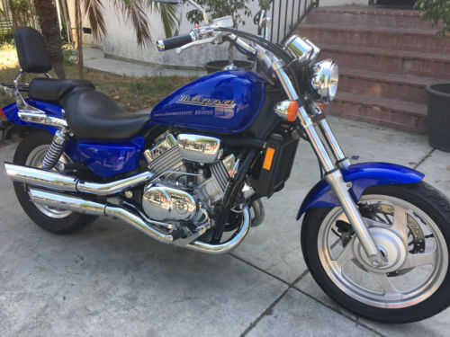 Honda VF750C (MAGNA)