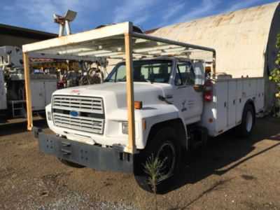 Ford F-700