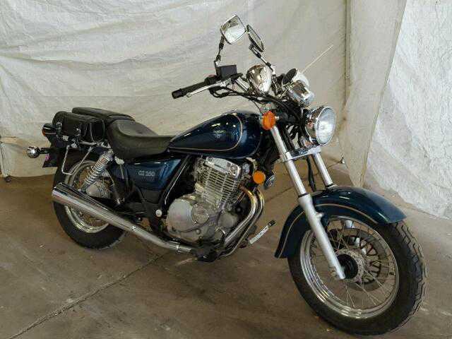 Suzuki GZ250