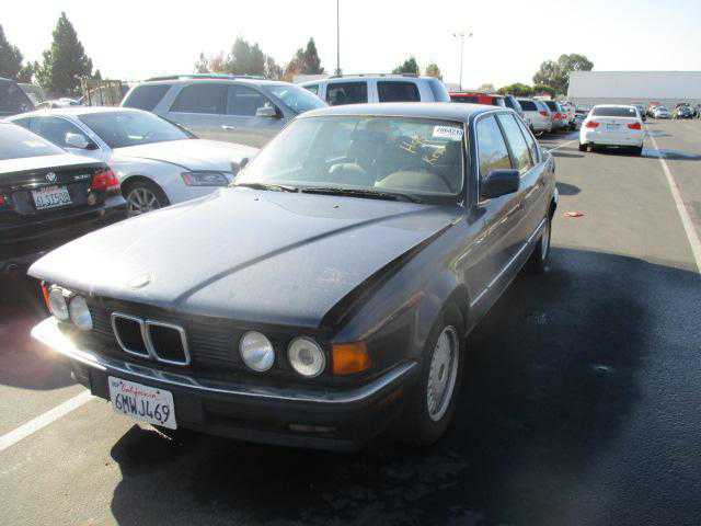 BMW 735i