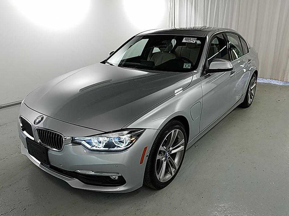 BMW 330e