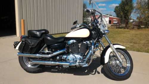 Honda VT1100C2 (SHADOW ACE)