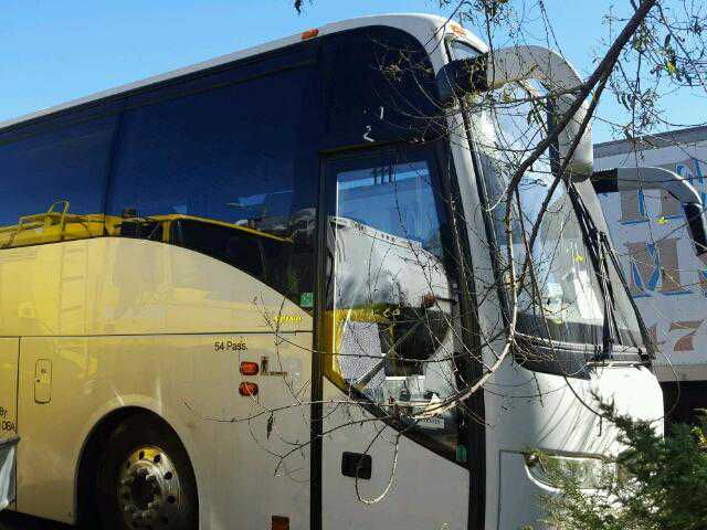 2011 VOLVO 9700