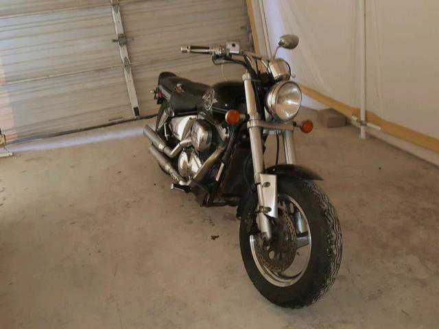 Suzuki VZ800K