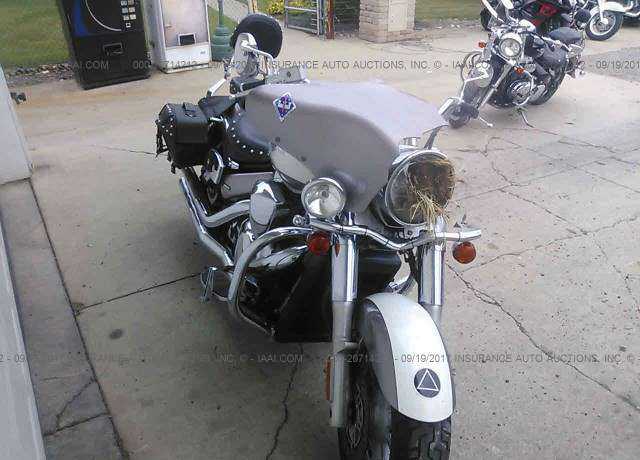 Suzuki VLR1800/VLR1800T