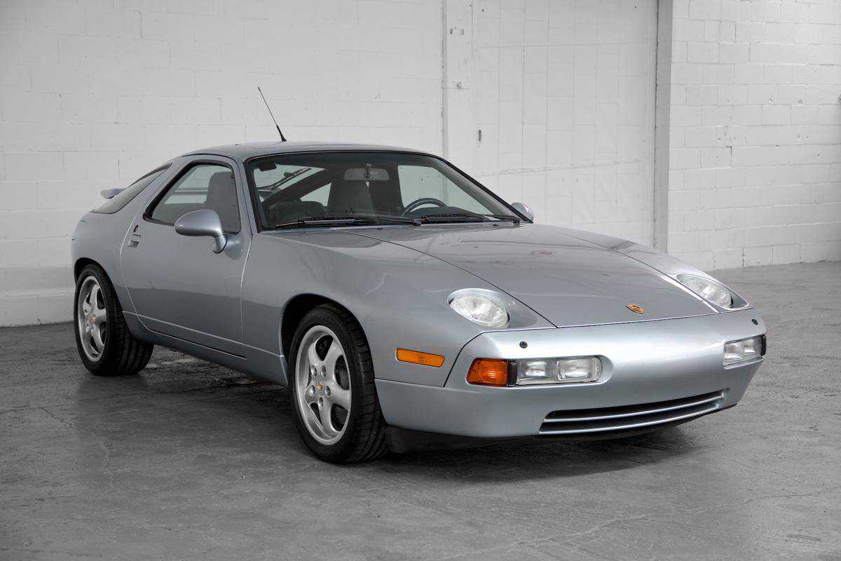 Porsche 928