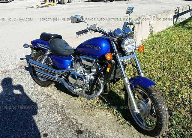Honda VF750C (MAGNA)