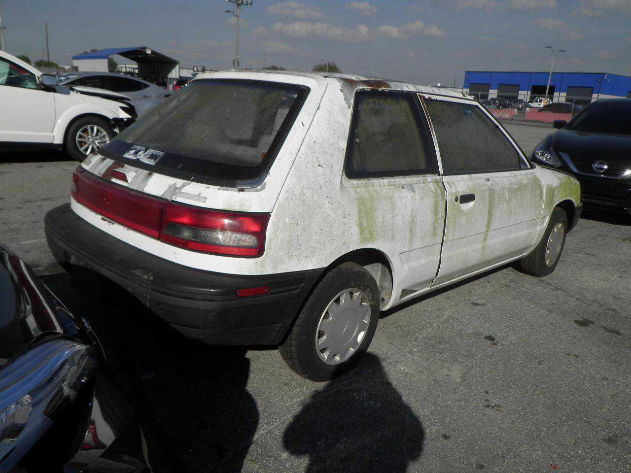 Mazda 323
