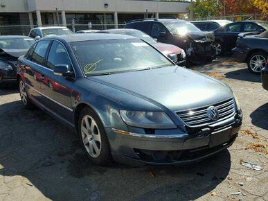 2004 VOLKSWAGEN Phaeton - License Plate