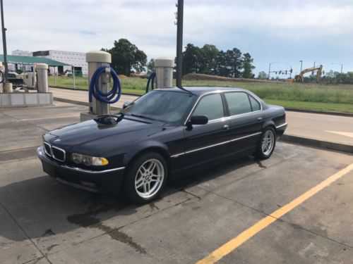 BMW 750i