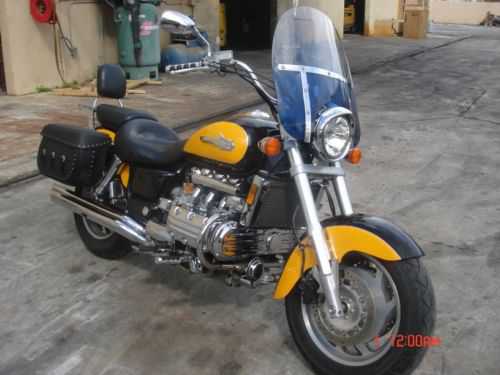 Honda GL1500C (VALKYRIE)