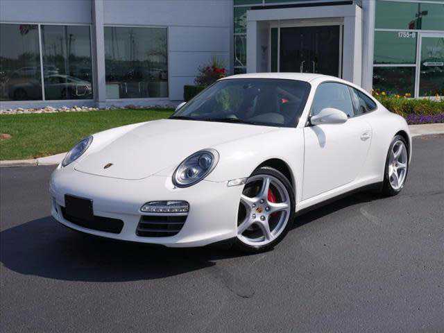 PORSCHE
