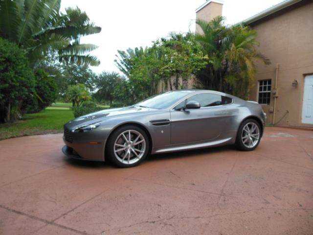 Aston Martin V8 Vantage
